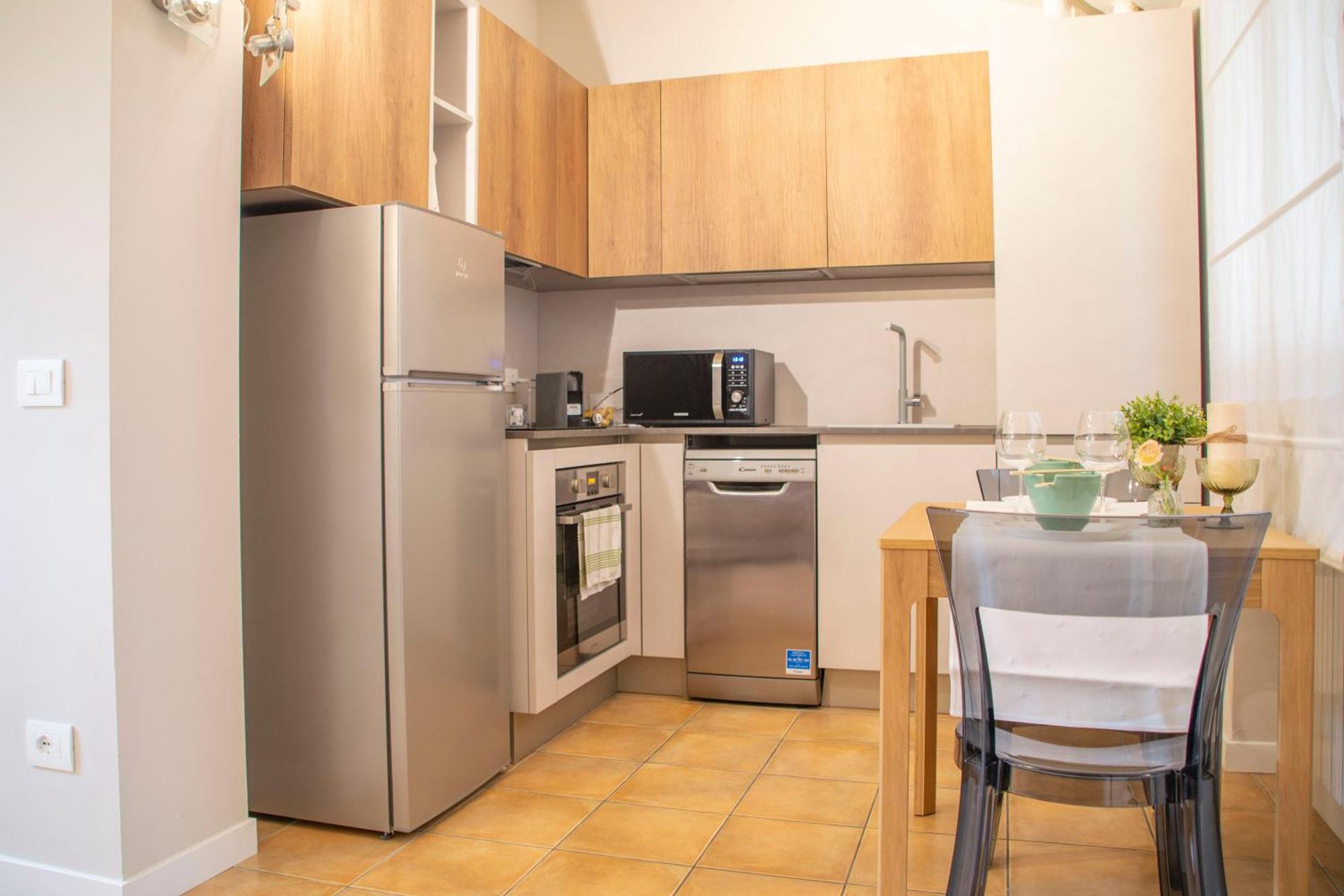 Small Island In Milan Apartment Ngoại thất bức ảnh