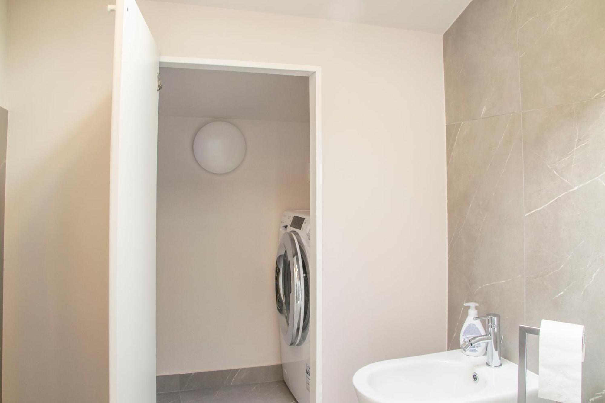 Small Island In Milan Apartment Ngoại thất bức ảnh
